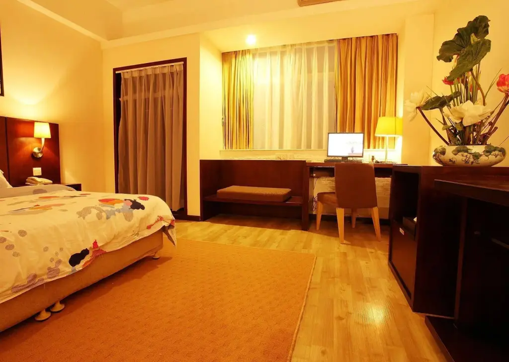 Дунгуань: K-hotel