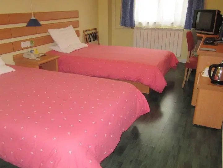 Циндао: Qingdao Home Inn - Wuyishan Road