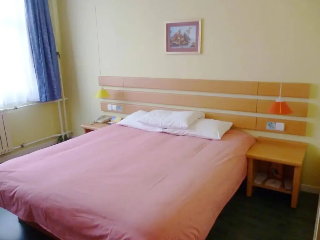 Лаиву: Home Inn