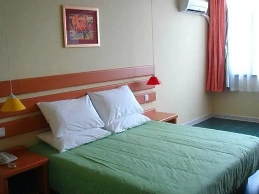 Лаиву: Home Inn