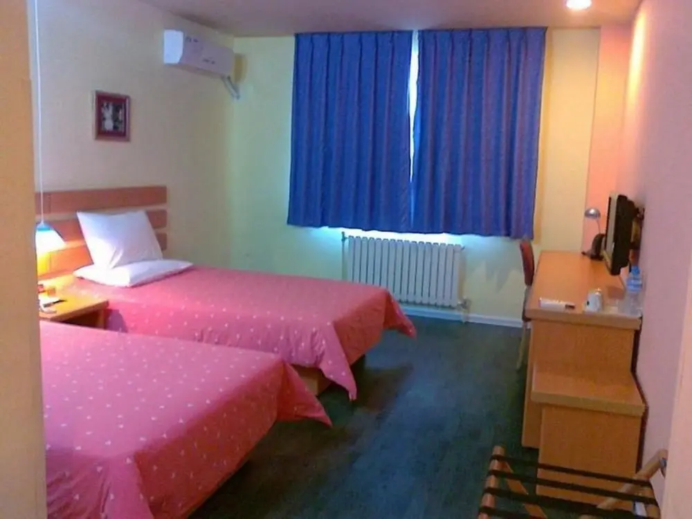 Лаиву: Home Inn