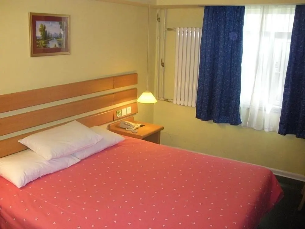 Цзинань: Homeinn Business Hotel (Jinan Red Star Macalline Lishan Road Subway Station)