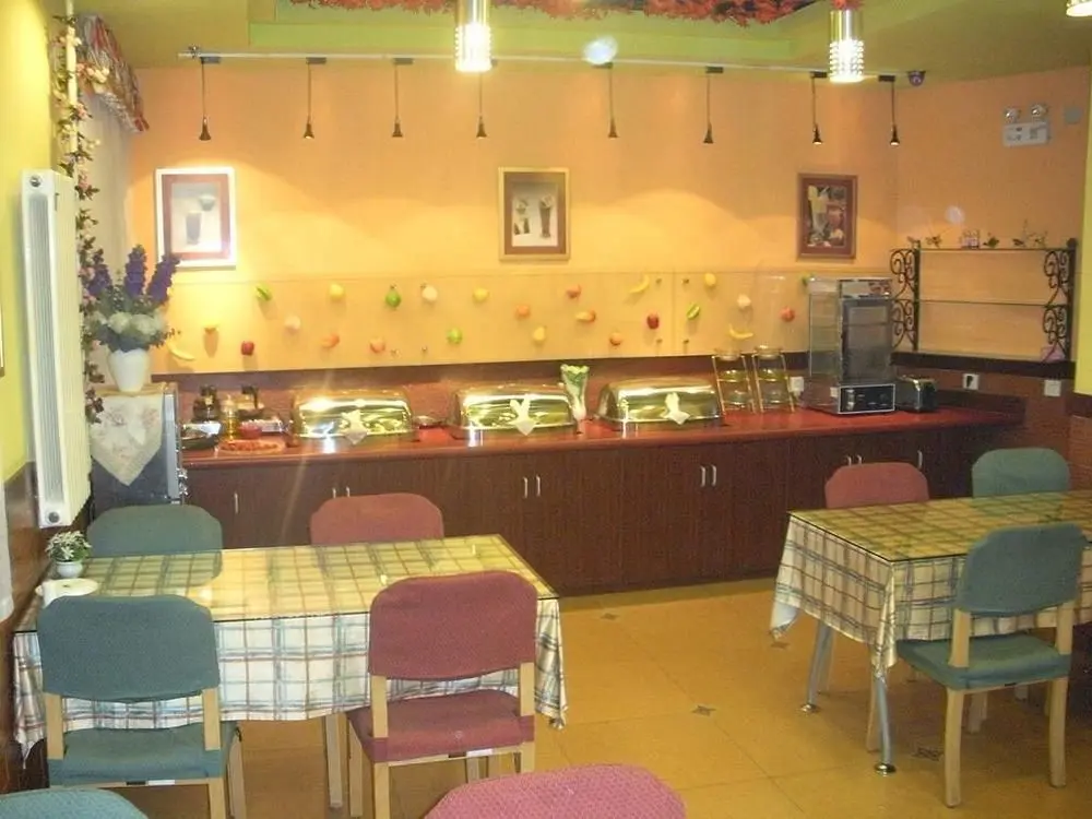 Цзинань: Homeinn Business Hotel (Jinan Red Star Macalline Lishan Road Subway Station)