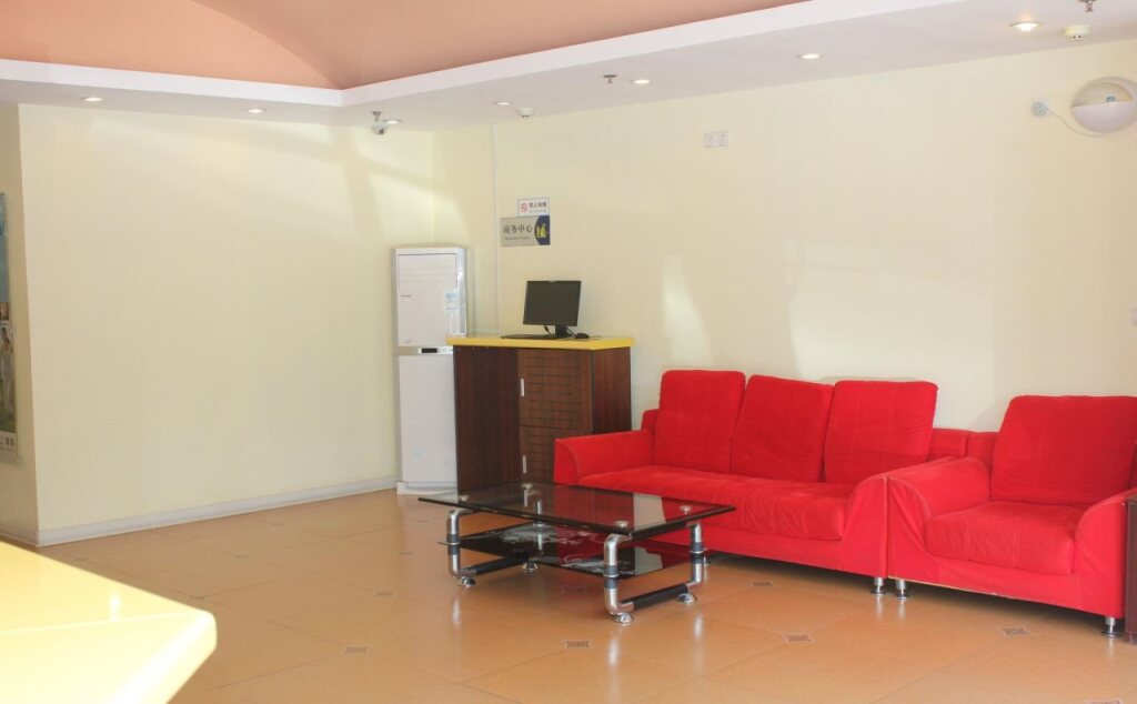 Циндао: Home Inn Chengyang