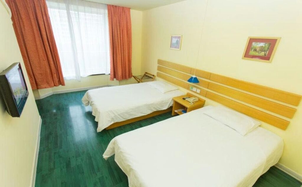 Циндао: Home Inn Chengyang