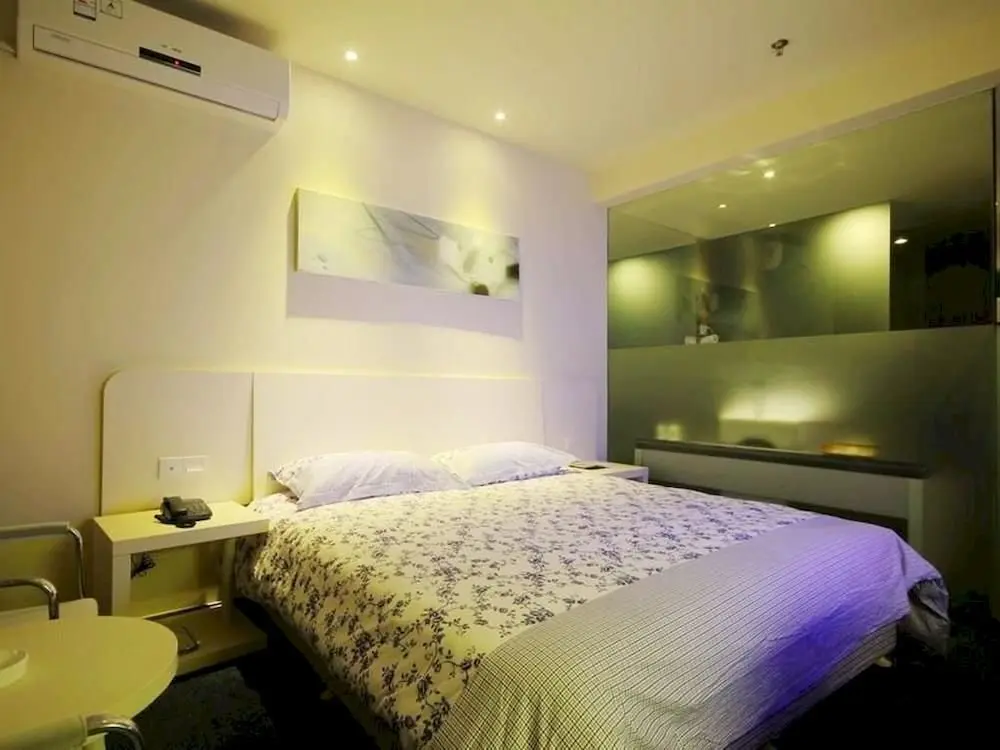 Уси: Motel 168 Hotel