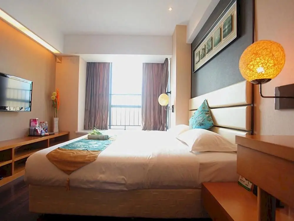 Санья: Haiyuetai Tropical View Theme Hotel