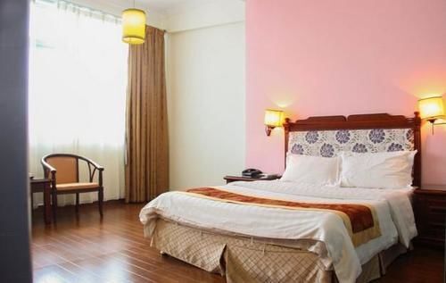 Гуанчжоу: Guangzhou Jiulongcheng Business Hotel