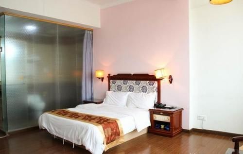 Гуанчжоу: Guangzhou Jiulongcheng Business Hotel