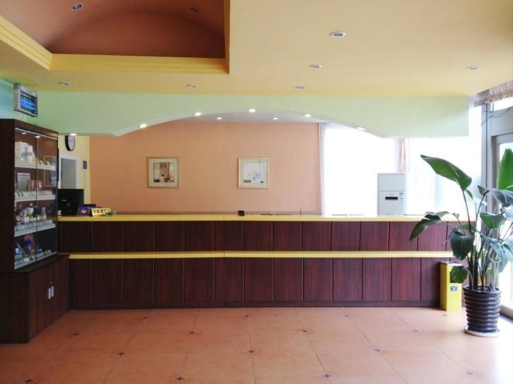 Циндао: Homeinn Hotel (Qingdao Harbin Road Vanke City Shuangshan Subway Station)