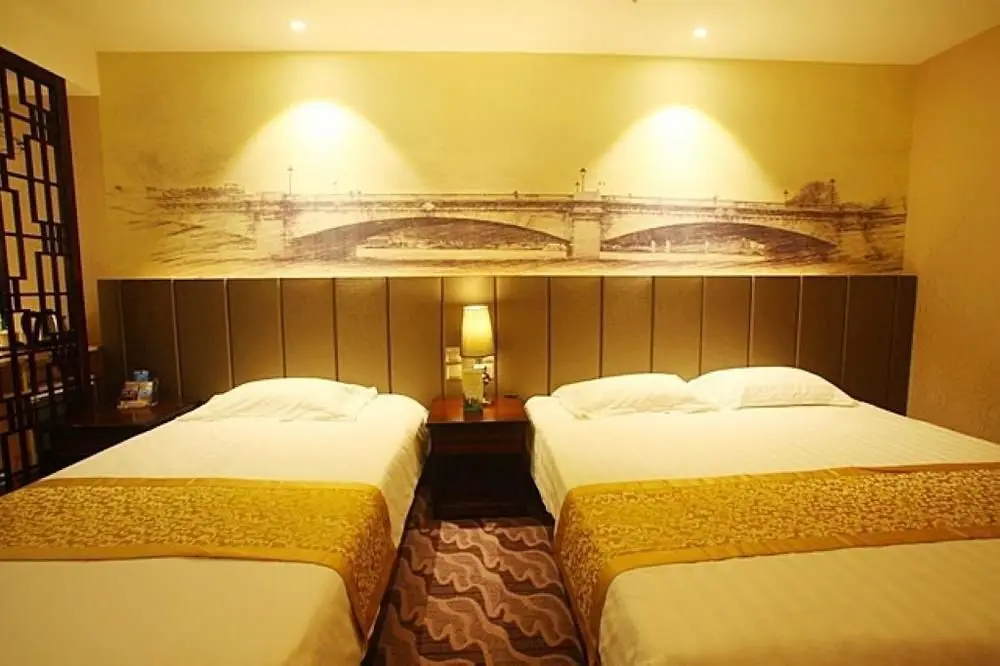 Шицзячжуан: Shijiazhuang Ouyun Hotel (Chang'an Wanda Plaza &  Municipal Obstetrics and Gynecology Hospital)
