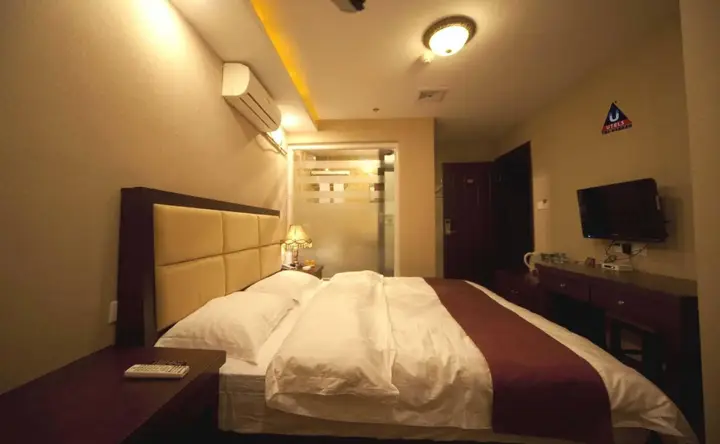 Чунцин: Chongqing Splendid Express Hotel - Lianglukou