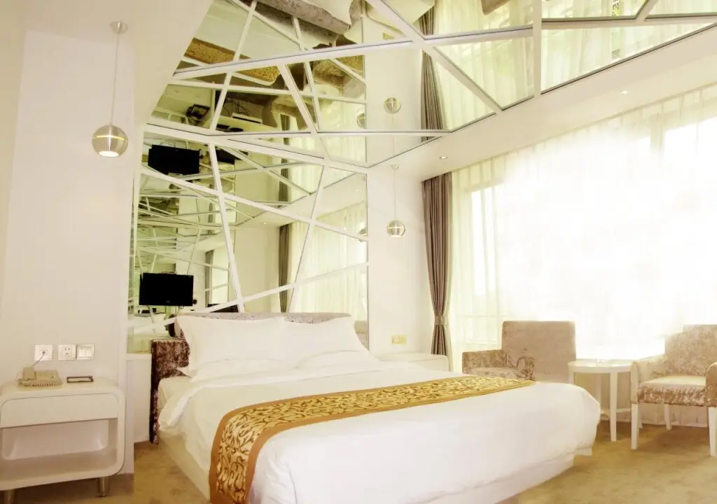 Тайчжоу: Tuk China Light Residence Hotel (Taizhou Luqiao Airport Branch)