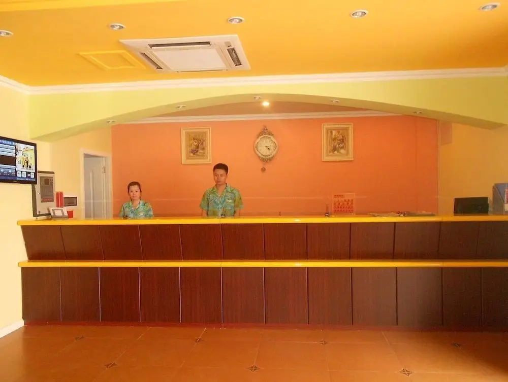 Чэнду: Home Inn (Chengdu Shuangqiao Road Metro Station)