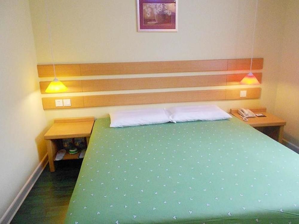 Чэнду: Home Inn (Chengdu Shuangqiao Road Metro Station)