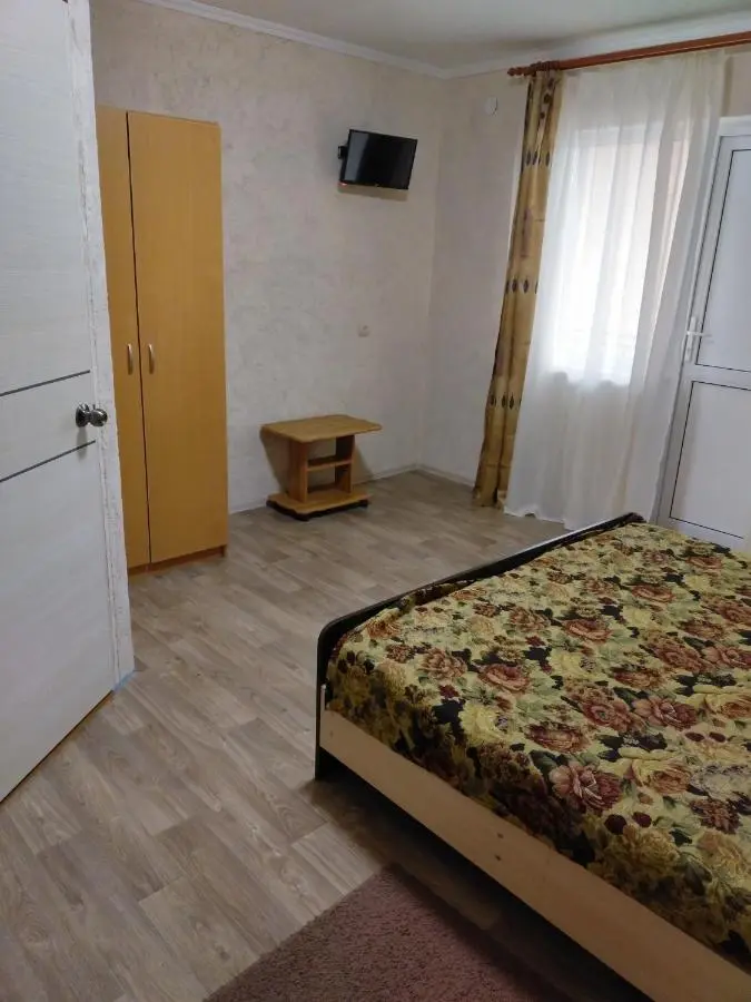 Пересыпь: гостевой дом На Береговой