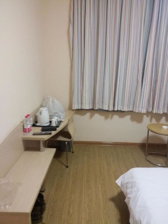 Циндао: Homeinn Ease Hotel (Qingdao Binhai College Qingda Affiliated Hospital)