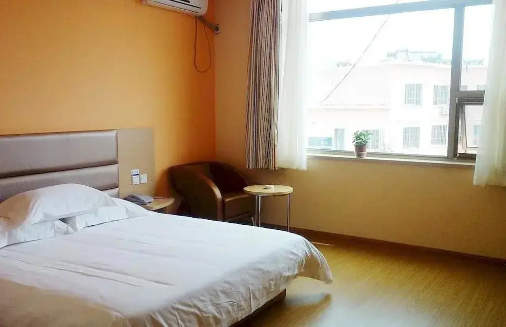 Циндао: Homeinn Ease Hotel (Qingdao Binhai College Qingda Affiliated Hospital)
