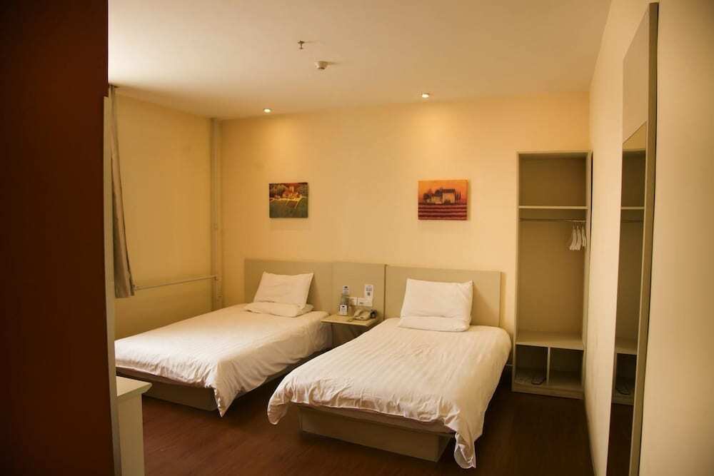 Сыпин: Hanting Hotel (Siping South Xinhua Street)