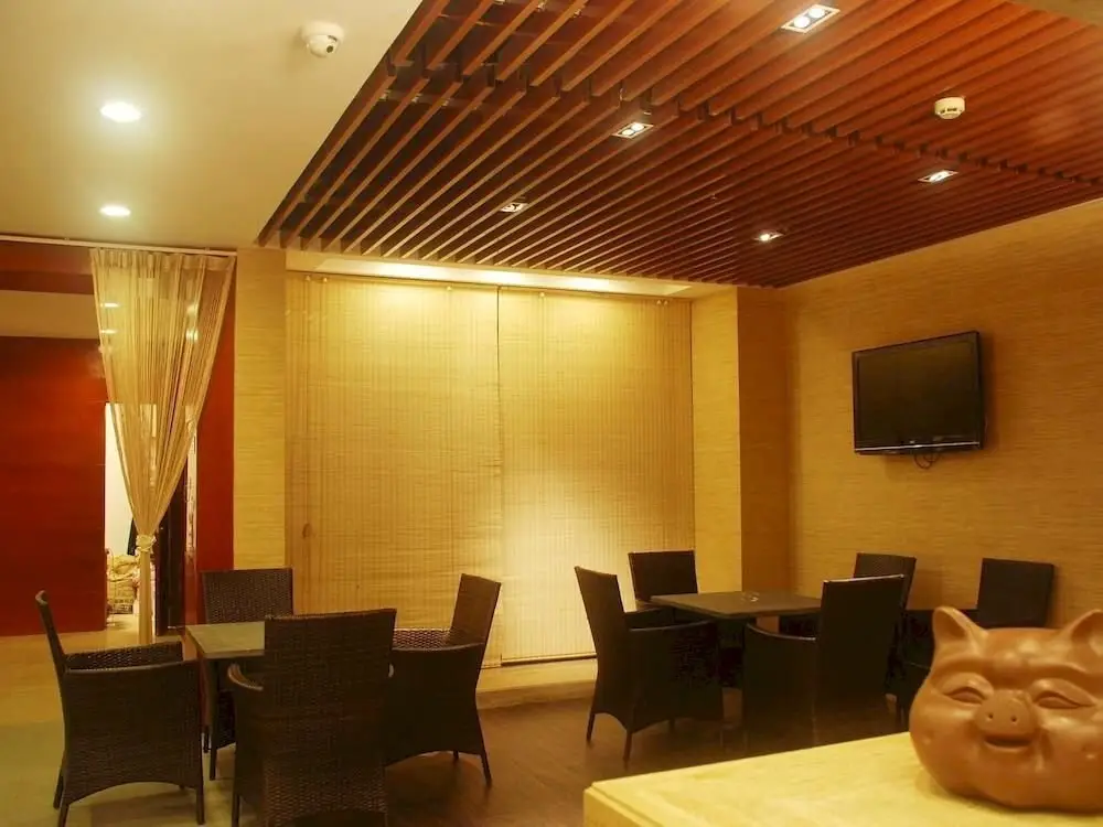Куньмин: Yuerong Hotel - Kunming