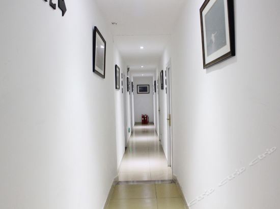 Вэйхай: Rongcheng Youdu Express Hotel (Swan Lake Shop)