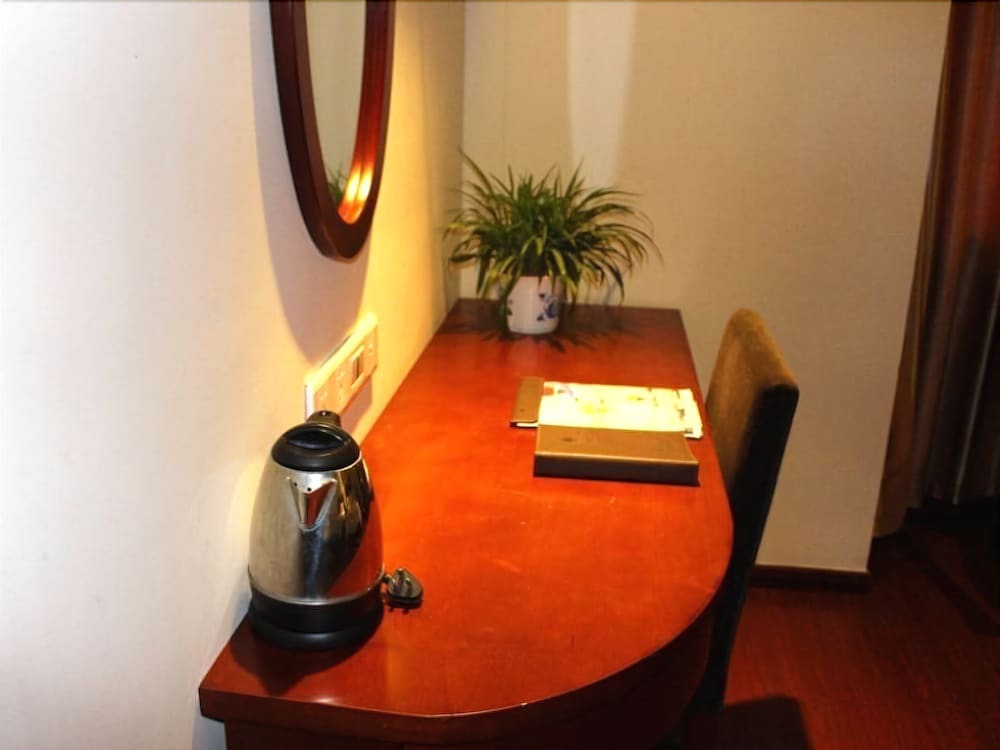 Наньчан: GreenTree Inn Nanchang Xihu District Railway Station Zhanqian Road Exp