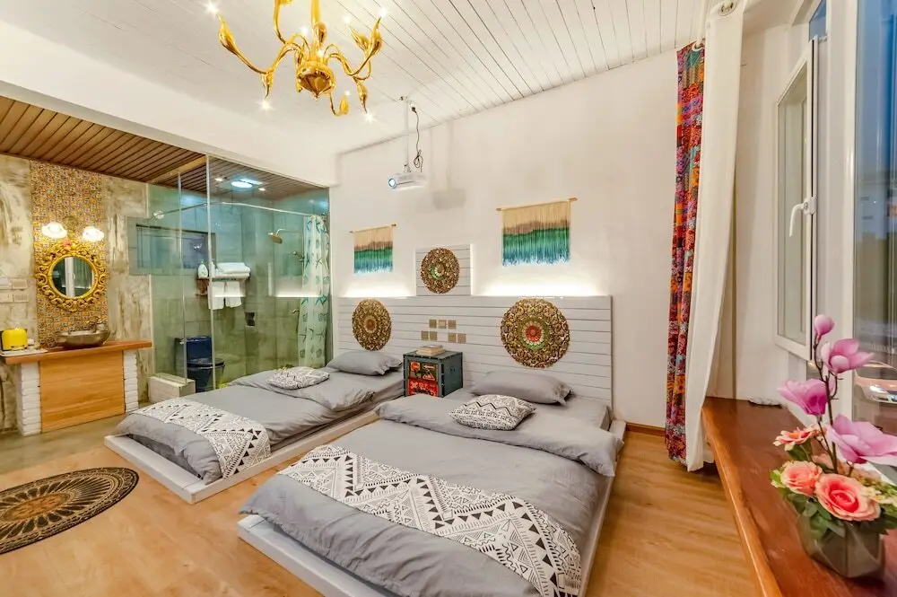 Дали: Crystal Taro Inn Dali