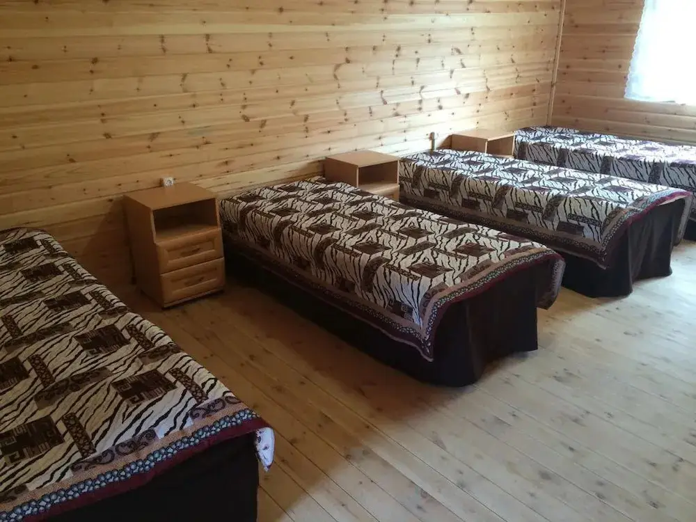 Поляны: Загородный комплекс «Кирочное»