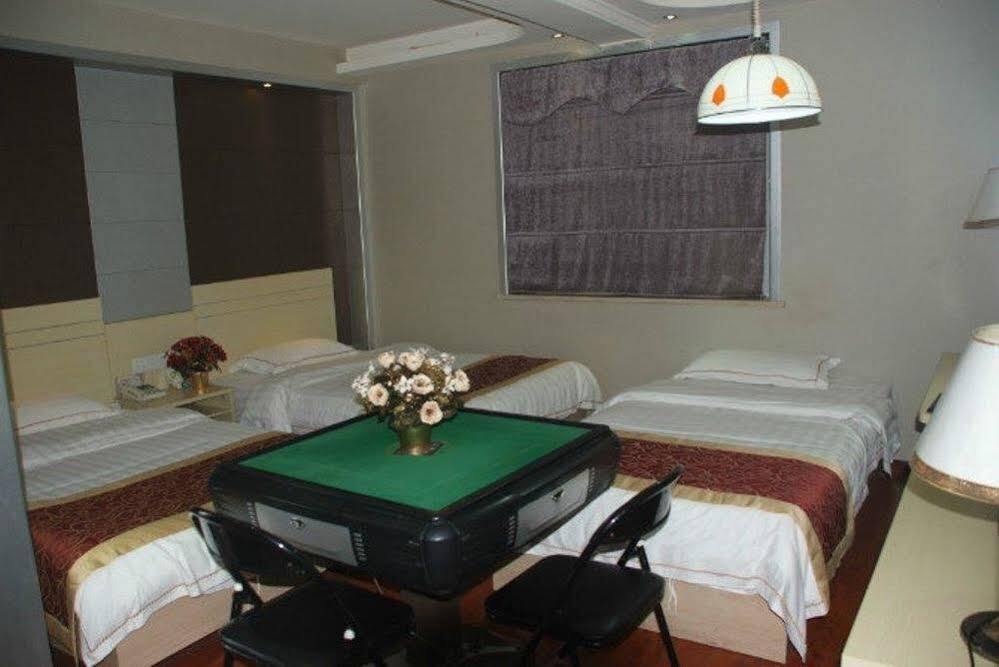 Чжэнчжоу: Dengfeng Taiyuan Hotel