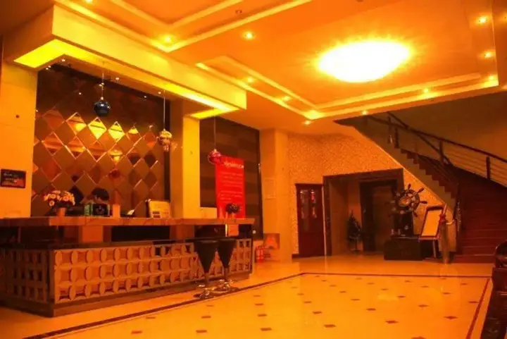 Чжэнчжоу: Dengfeng Taiyuan Hotel