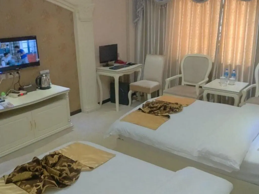 Куньмин: Kunming Baolilai Hotel Changshui Airport Branch