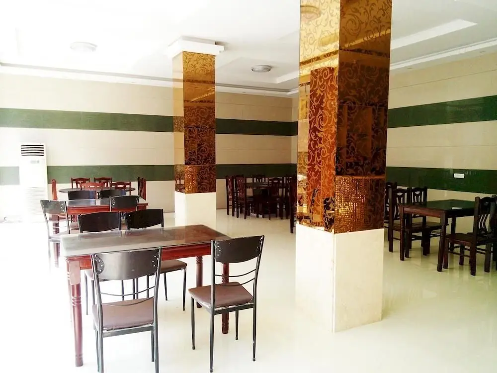 Цзяочжоу: Jiaozuo Yuntai Mount Rainbow Hotel