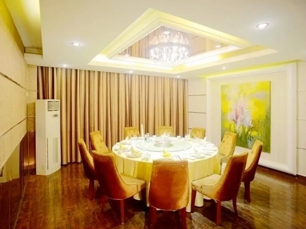 Шицзячжуан: 石家庄美华商务酒店
