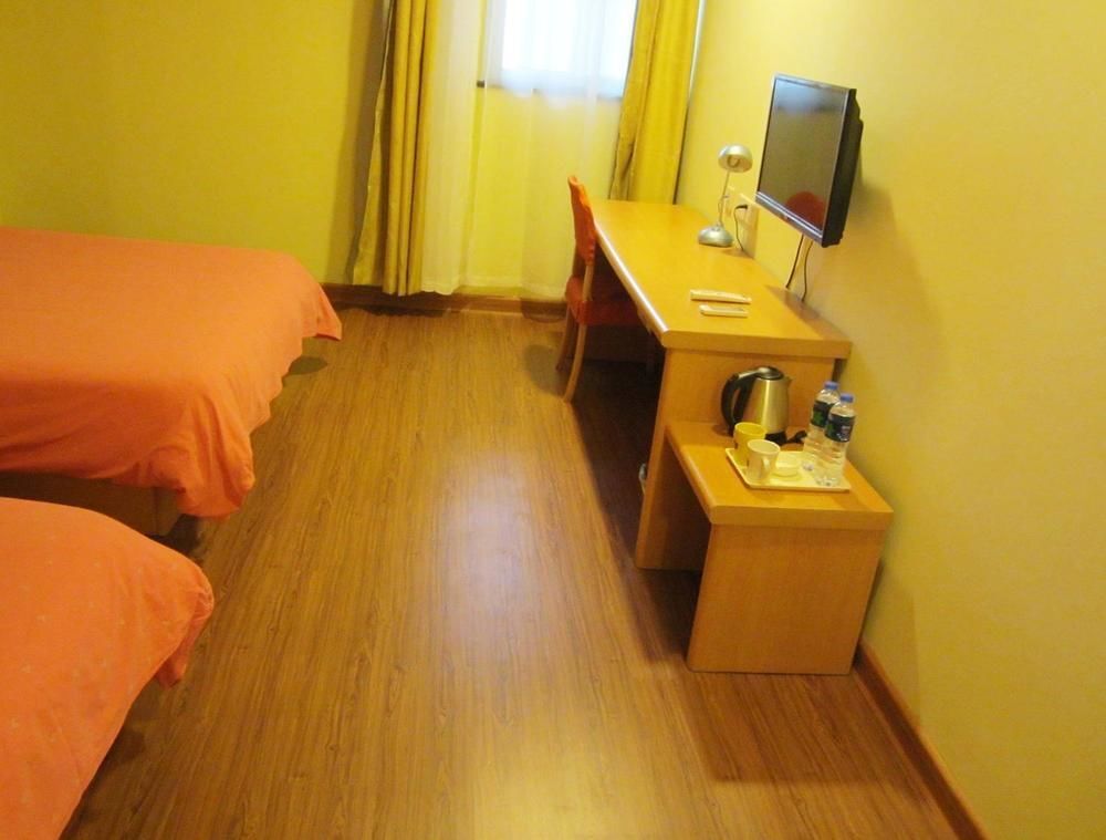 Фошань: Home Inn Bus Station Foshan