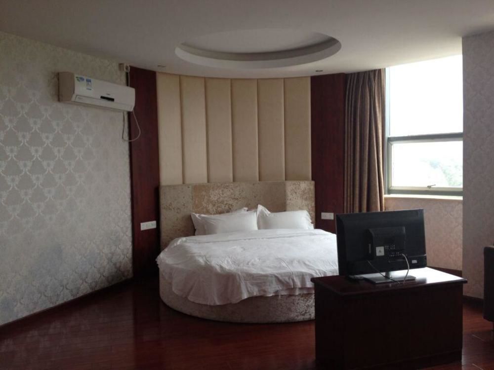Ухань: Yibin Business Hotel