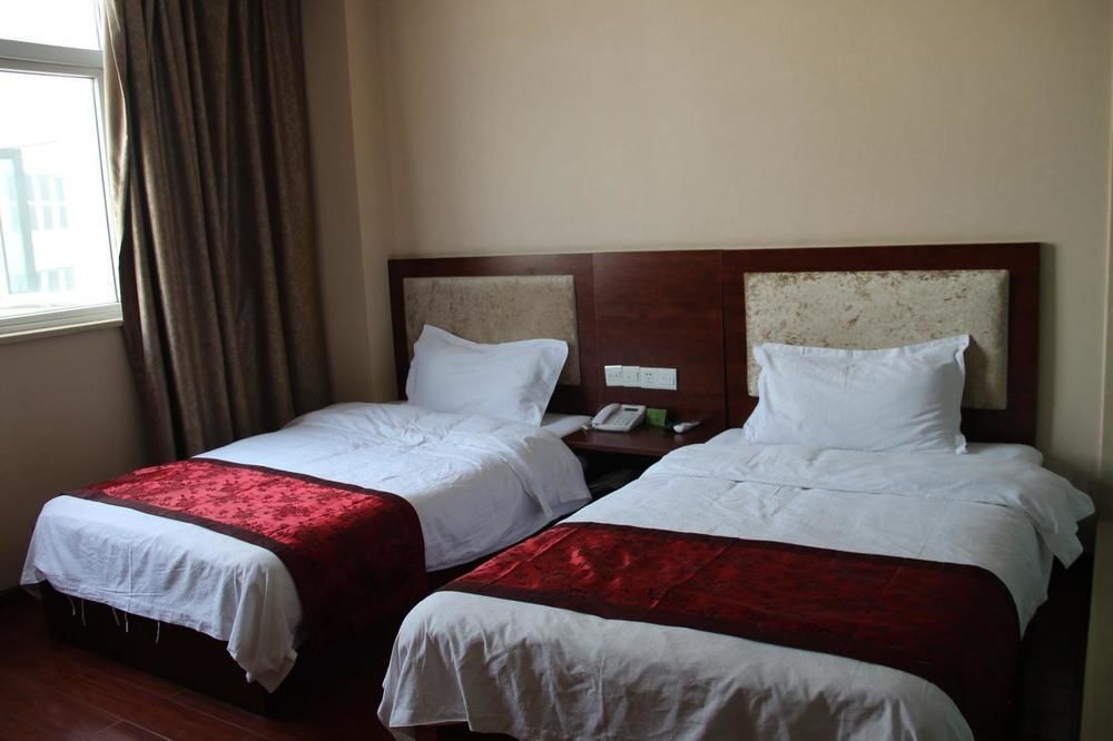 Ухань: Yibin Business Hotel