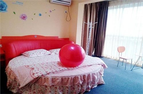 Ухань: Wuhan Jiazhou Lovers' Apartment