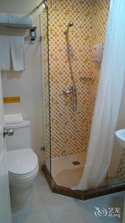 Шанхай: Home Inns Shanghai Eshan Road Branch