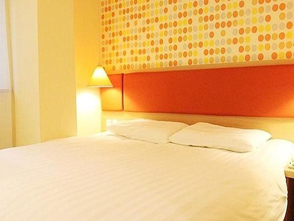 Шанхай: Home Inns Shanghai Eshan Road Branch
