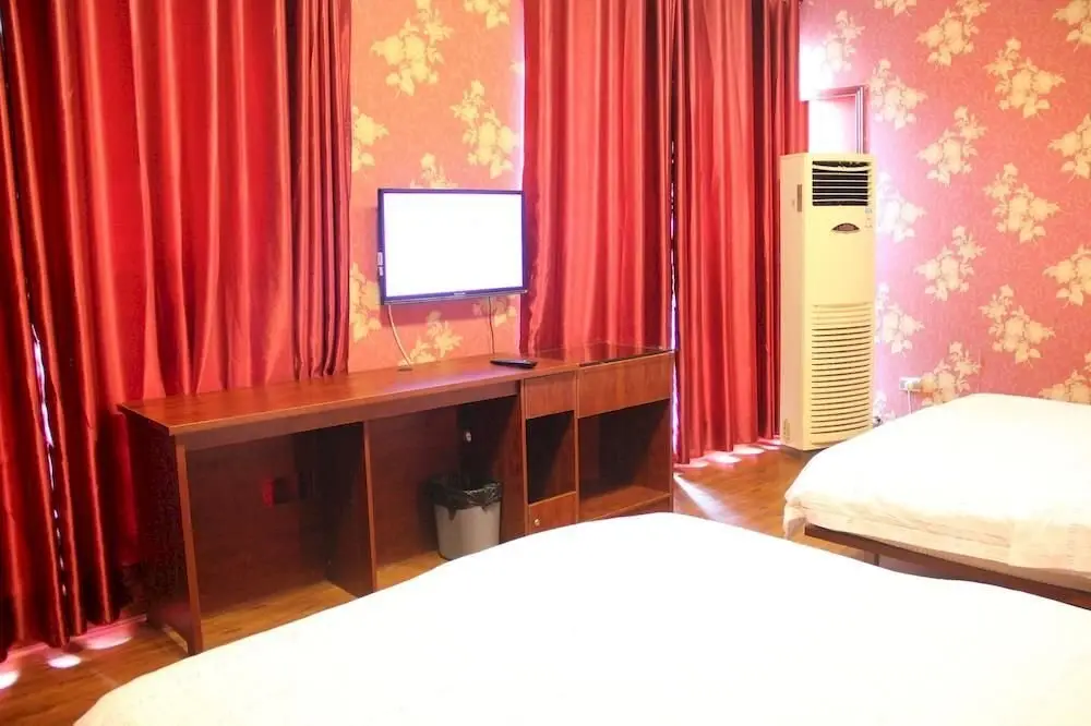 Лючжоу: Yueding Fashion Hotel