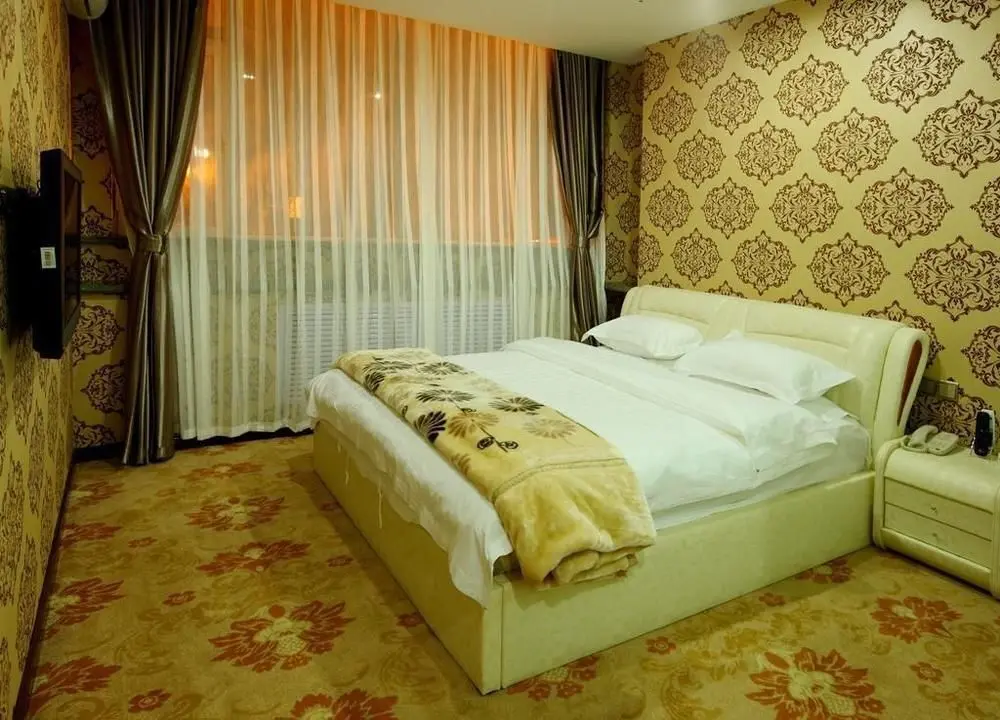 Чэндэ: Chengde Yiyuan Hotel