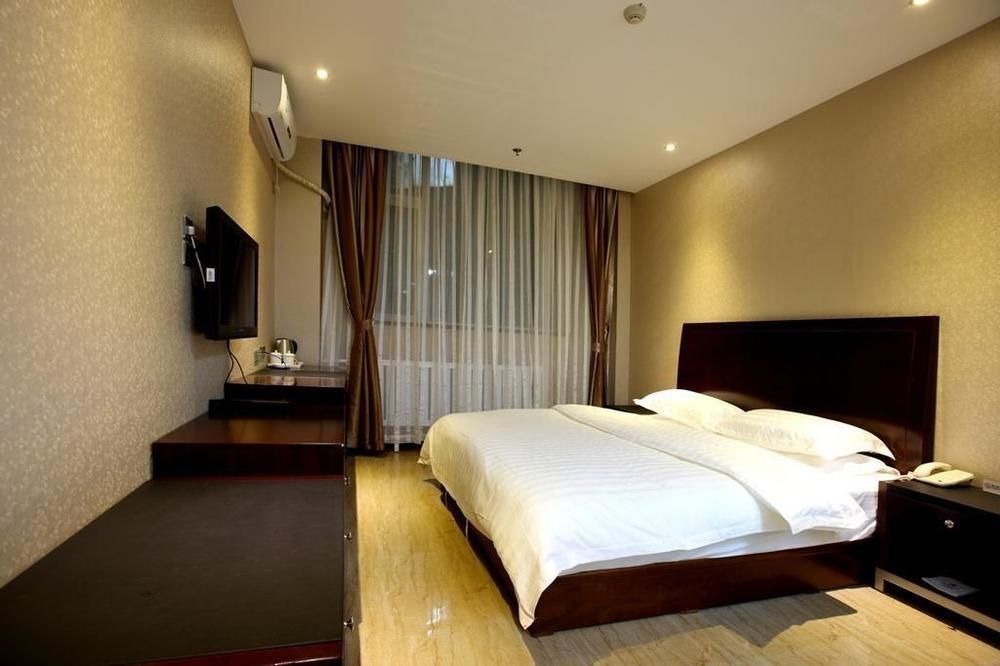 Чэндэ: Chengde Yiyuan Hotel