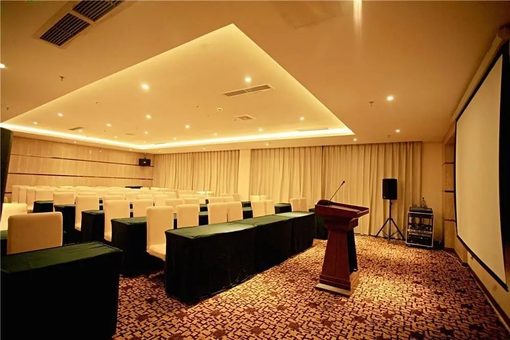 Чэнду: Haoyi Hotel (Chengdu Shuangliu Airport Airport Sichuan University)