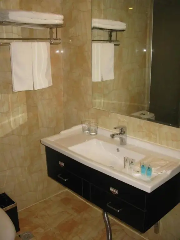 Наньтун: Junting Fashion Hotel Nantong Guangyulan