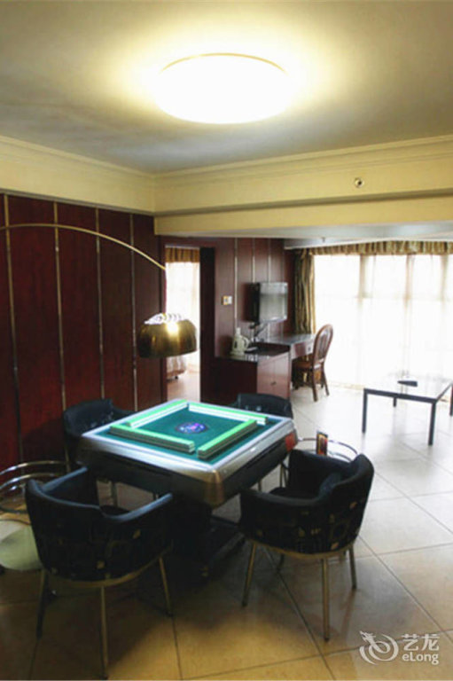 Ухань: Wuhan Sunshine 128 Hotel