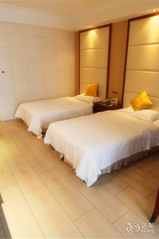 Ухань: Wuhan Sunshine 128 Hotel