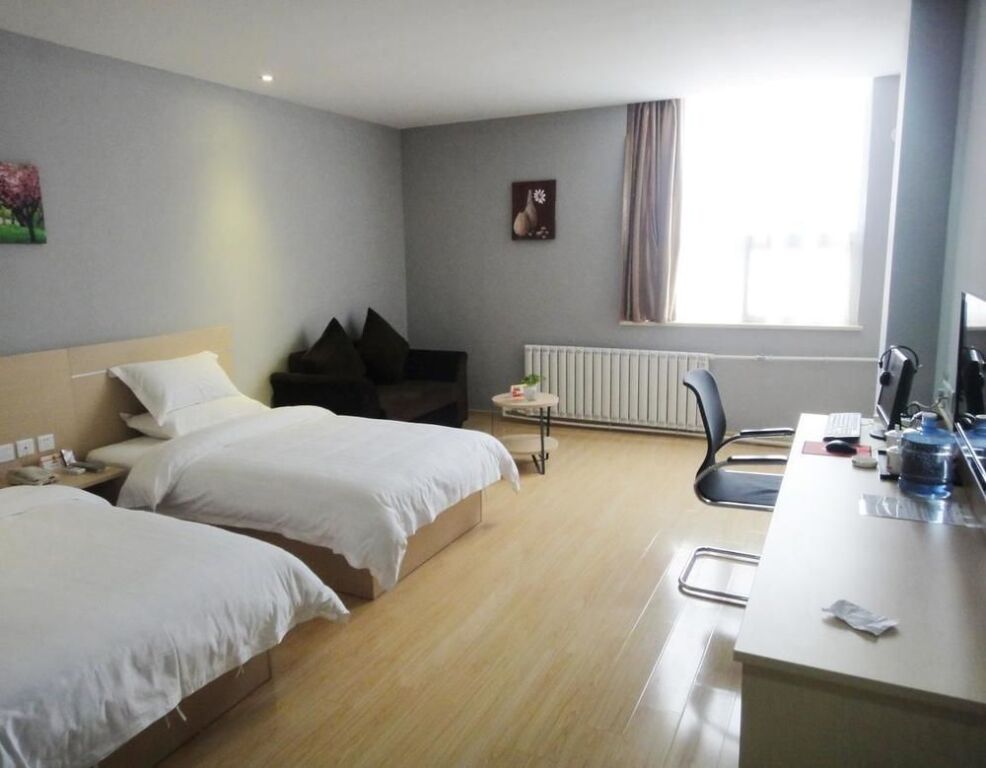 Линьи: Super 8 Hotel