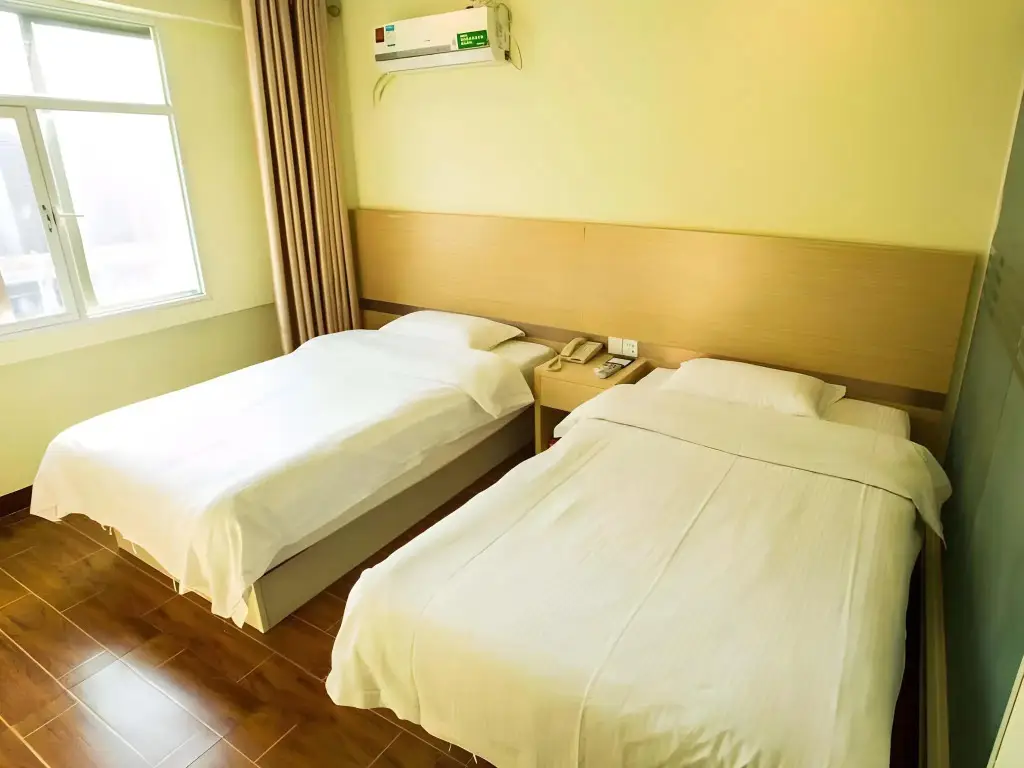 Наньтун: GreenTree Inn Nantong Haimen Bus Statian Shell  Hotel