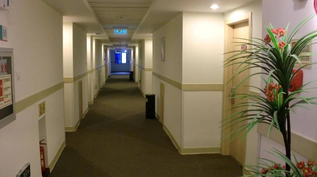 Ухань: Meiluo Business Hotel