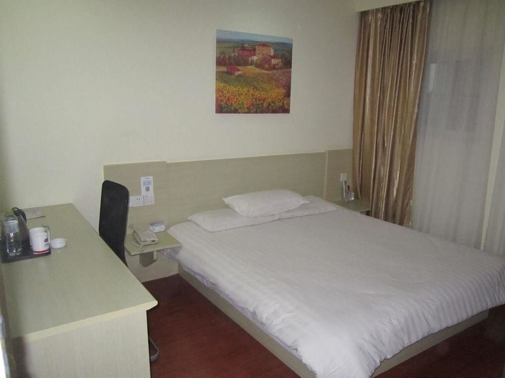 Янчжоу: Hanting Express Yangzhou Jiangyang Middle Road